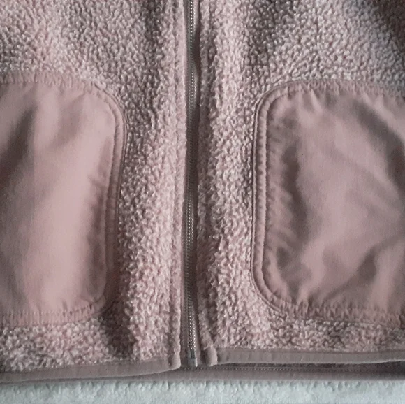 Vuori Jacket - Picture 2 of 12